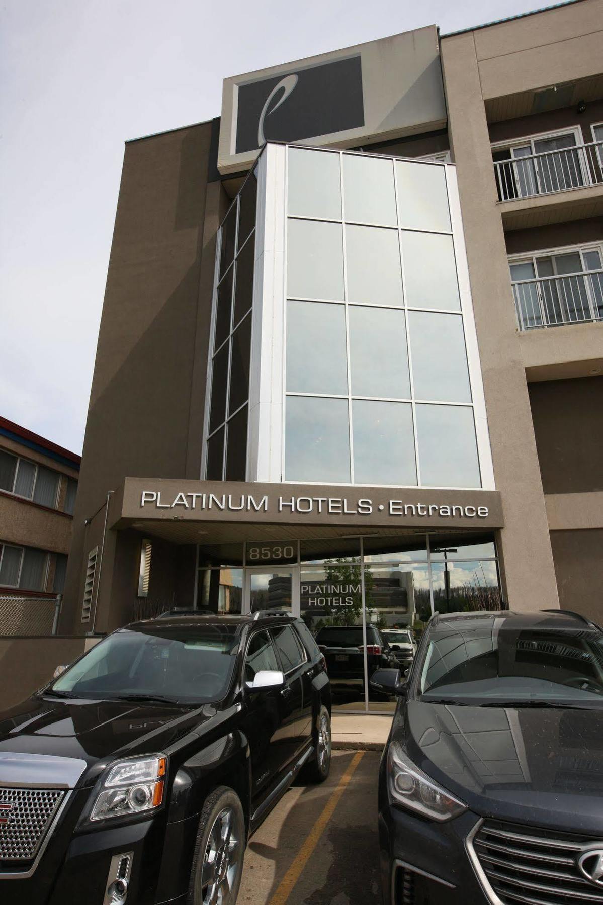 Baymont By Wyndham Fort Mcmurray Hotel Exterior photo